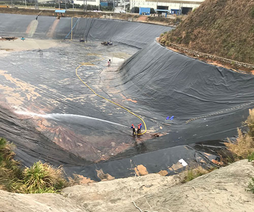 龙山废水池清理